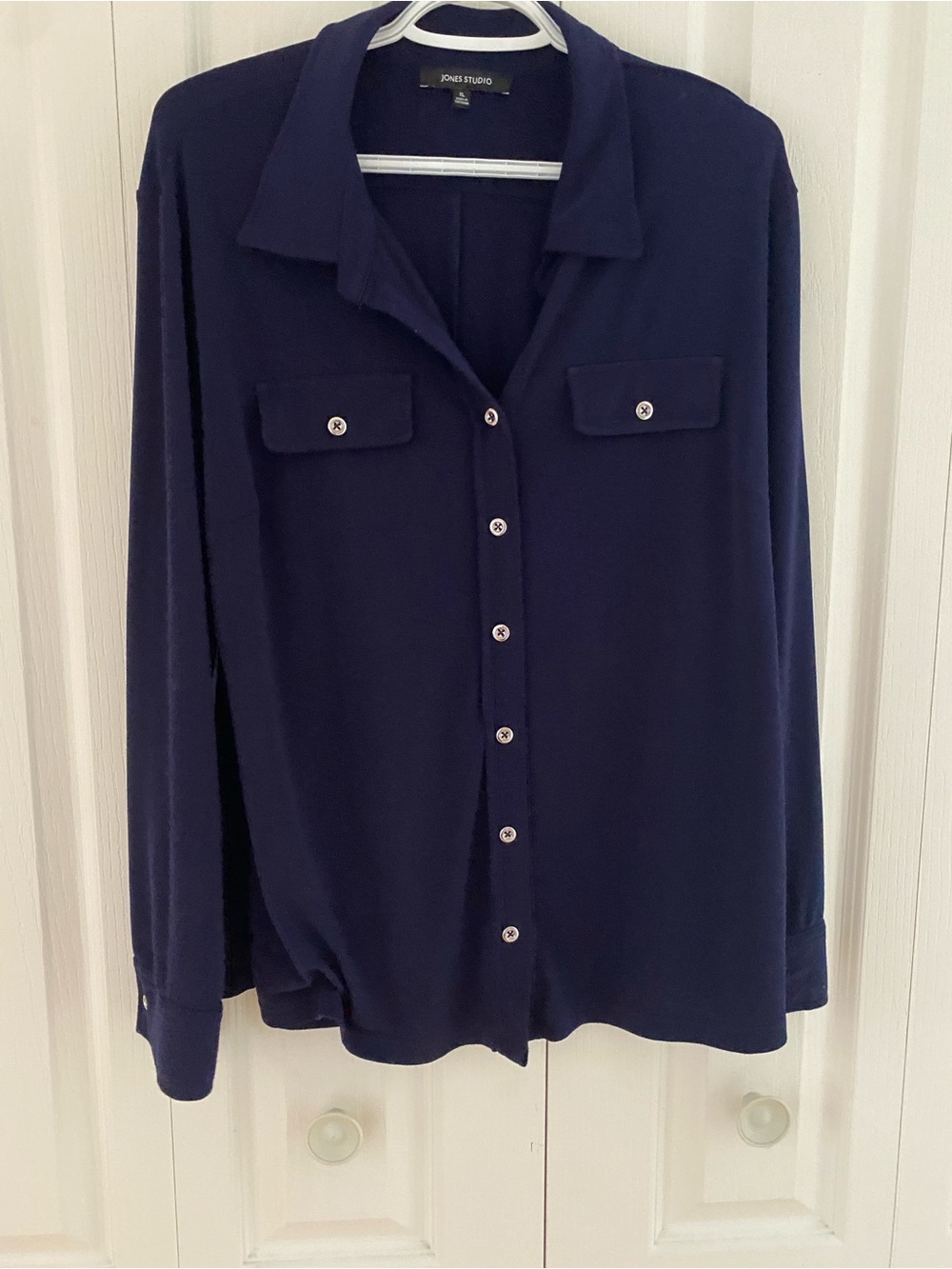 Jones Studio Dark Navy Long-Sleeve Button-Down Shirt